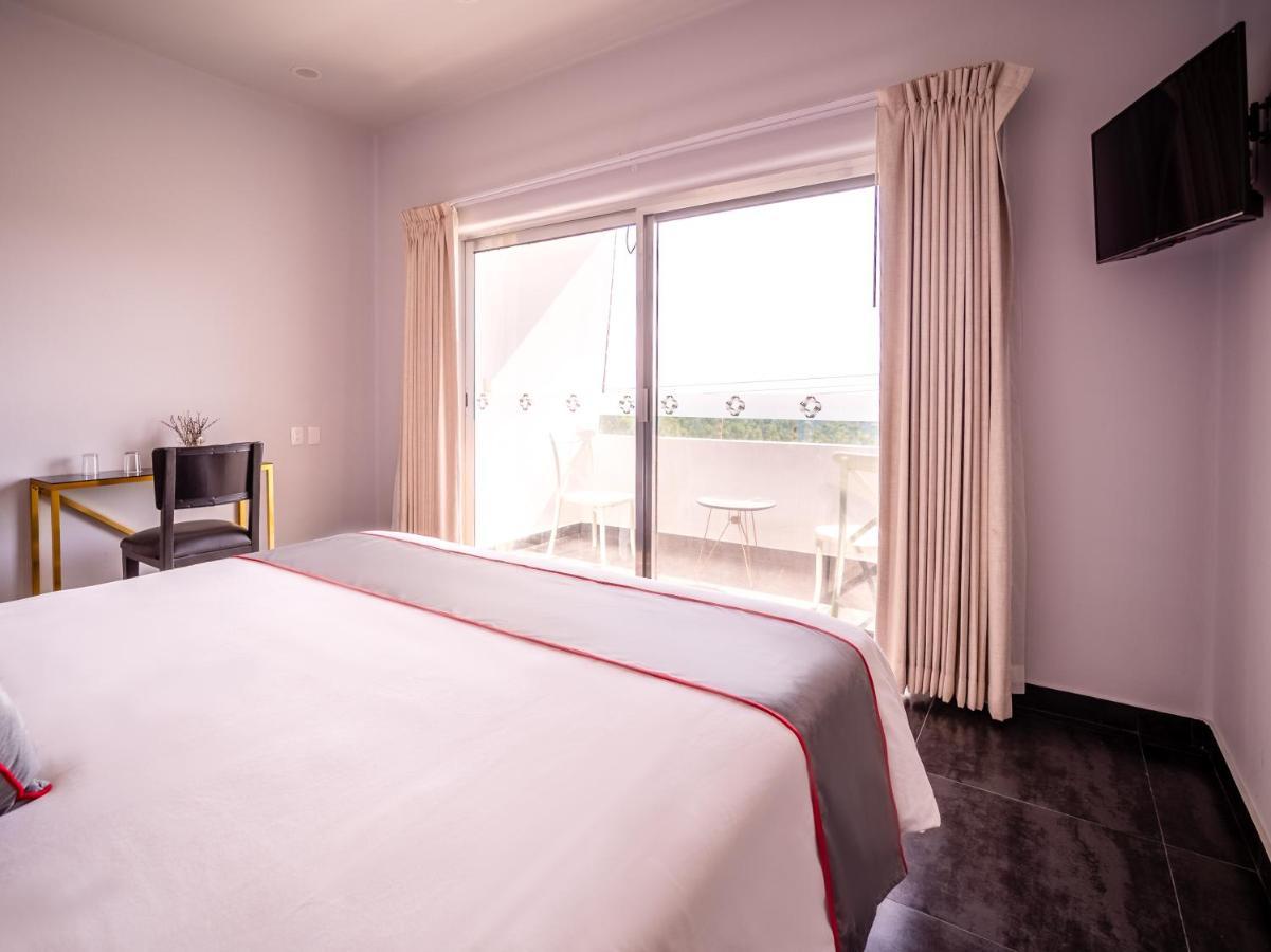 Deluxe King Room,991407817:JPEG